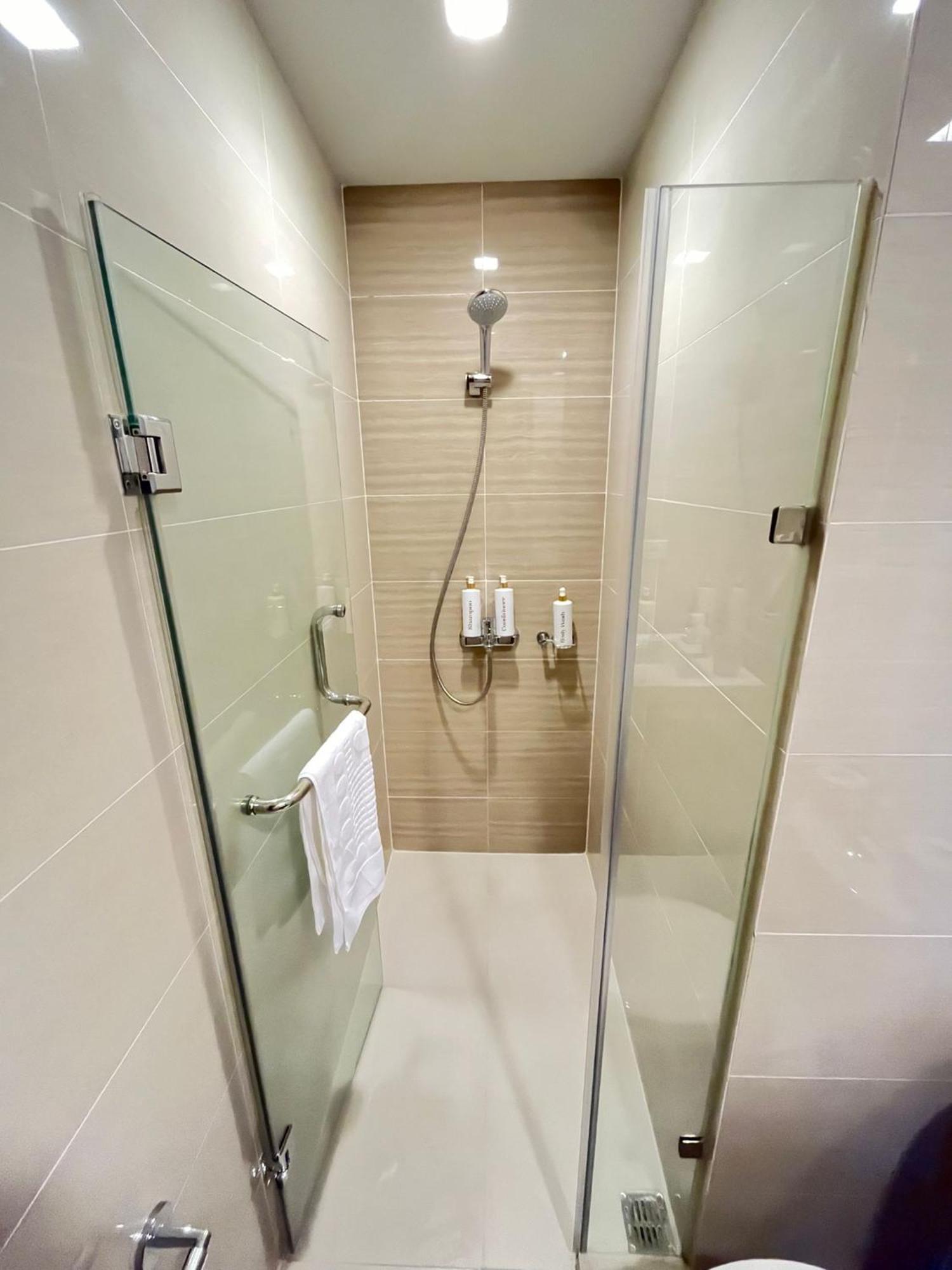 Studio At 81 Newport Boulevard Near Naia With Free Access To All Amenities Up To 2 Pax Маніла Екстер'єр фото